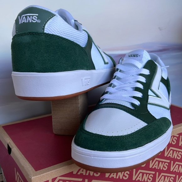 Vans Men’s Lowland Cc
New Varsity Green/White
VN0A7TNLY9H
Sneakers - Picture 9 of 16